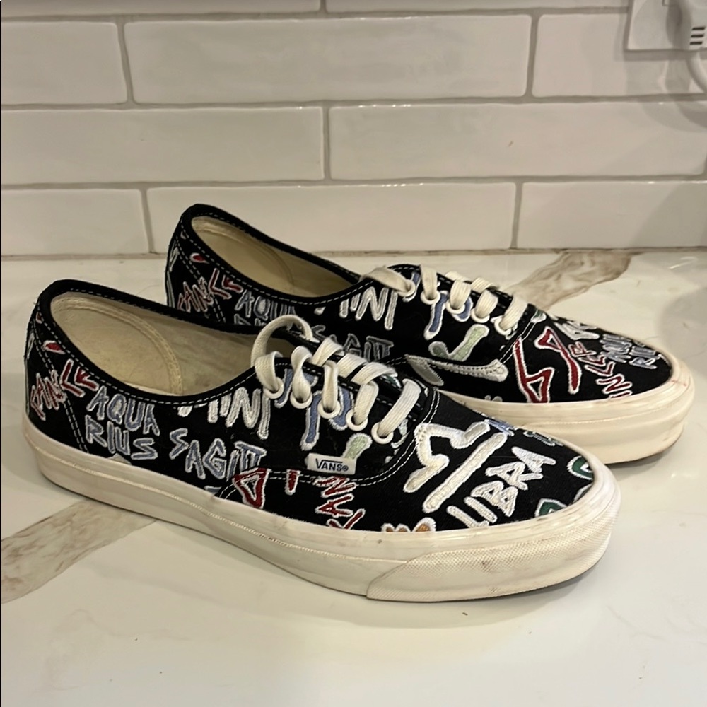 NWOT Vans Vault OG Authentic LX Zodiac black with multicolour embroidery